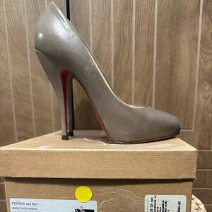 Very worn Christian Louboutin Taupe Heels  39.5